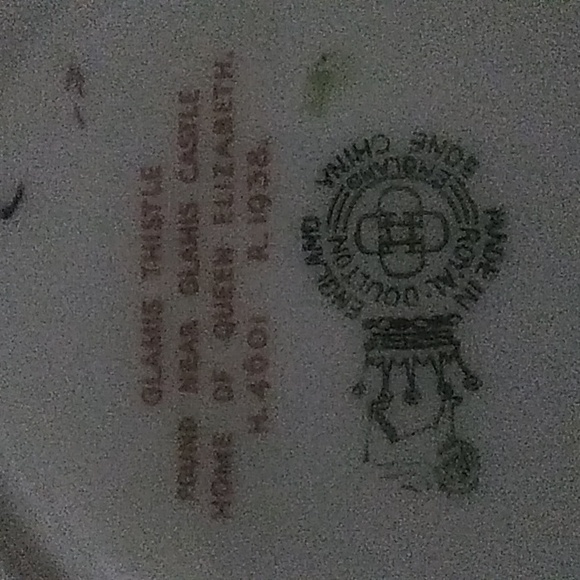 Royal doulton tea cup saucer  glamis thistle home of queen elizabeth. Signed . - Picture 4 of 4